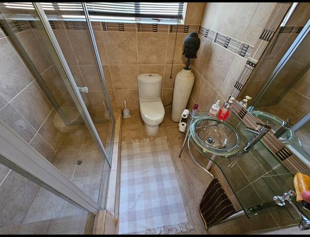5 BEDROOM HOUSE FOR SALE IN SAFARI GARDENS